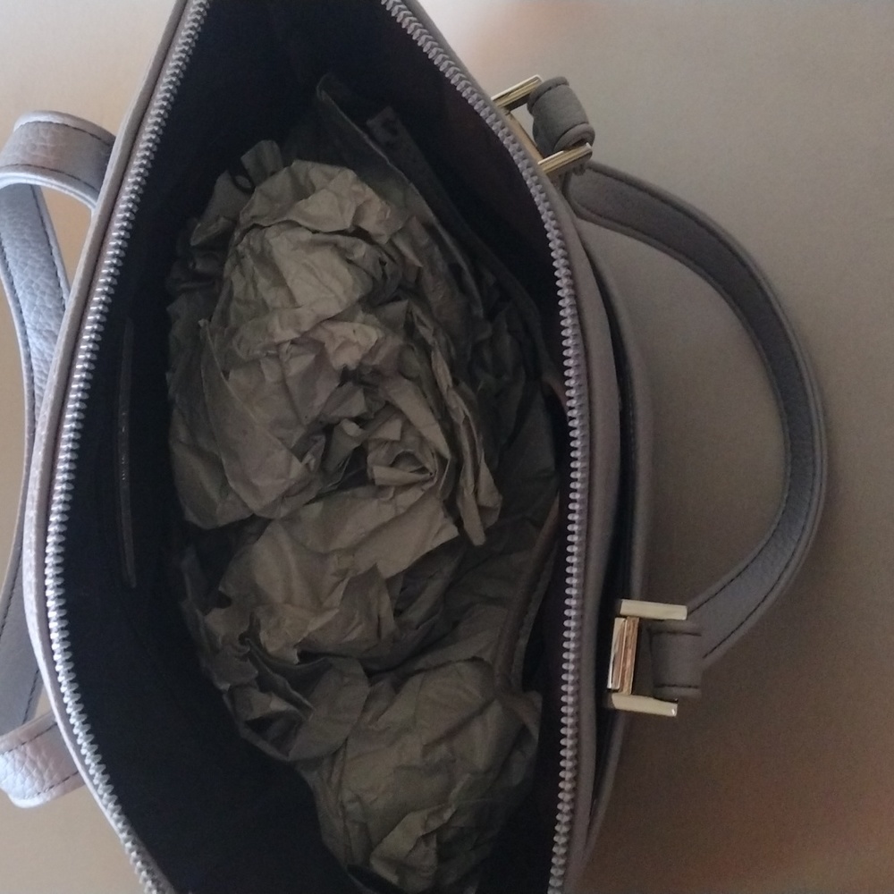 Handbag - Picture 6 of 7